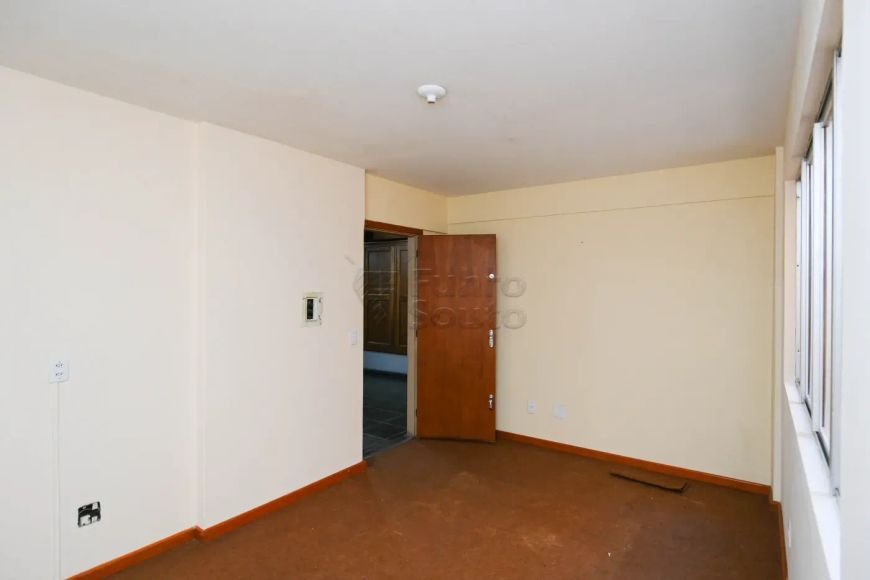 Sala Comercial Ampla no Edifício Comercial Imperador: Localização Central e Conveniência