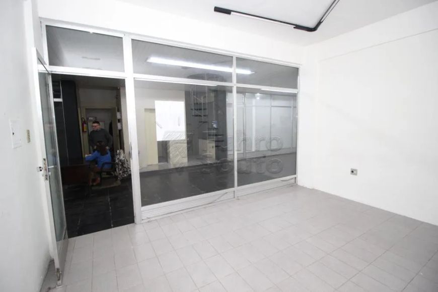 Comercial Sala em Condomínio em Pelotas