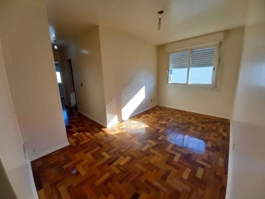 Apartamento à venda no condomínio Cohabduque, Fragata, Pelotas/RS, por R$ 220.000, com 3 dormitório