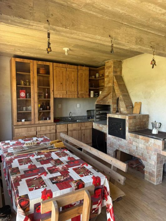 Casa à venda no Residencial Visconde da Graça, Fragata, Pelotas, RS, 39,85 m², 1 dormitório, 4 vaga