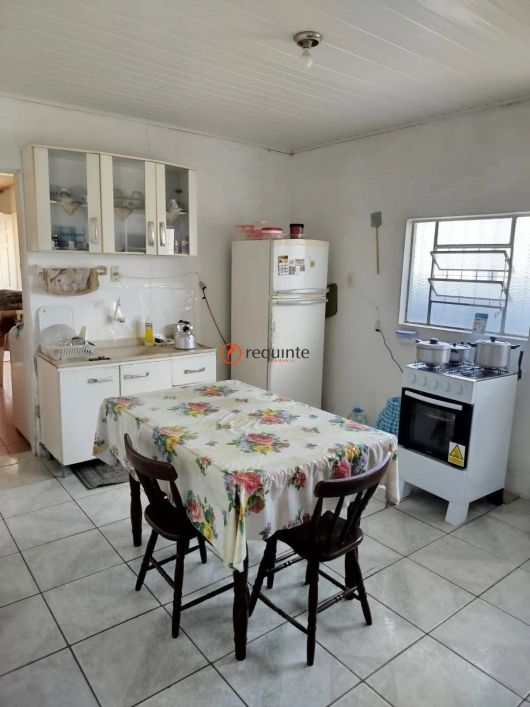 Requinte oferece casa no Fragata
