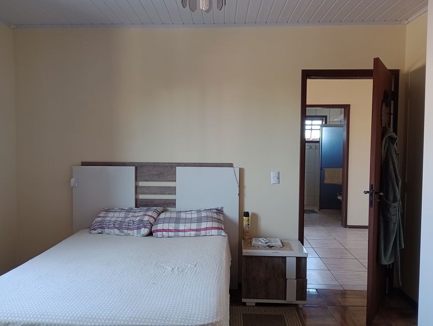 Casa para venda tem 170 metros quadrados com 4 quartos em Fragata - Pelotas - RS