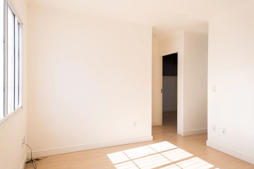 Casa à venda, Fragata, Pelotas, RS, 52 m², 1 dormitório, cozinha mobiliada, pátio semi-aberto, chur