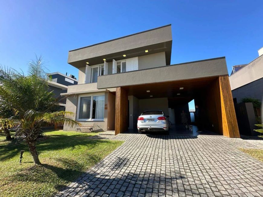 Casa no Condomínio Lagos de São Gonçalo, Pelotas: 4 quartos, 3 suítes, piscina, churrasqueira. Cond