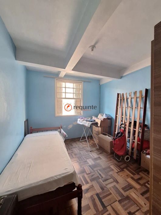Requinte Oferece Casa Residencial/Comercial com excelente localização no Fragata