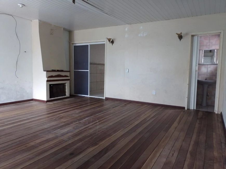 Fragata, Pelotas: Casa à Venda com 2 Dormitórios, 2 Banheiros e Área de Lazer com Churrasqueira. Ag