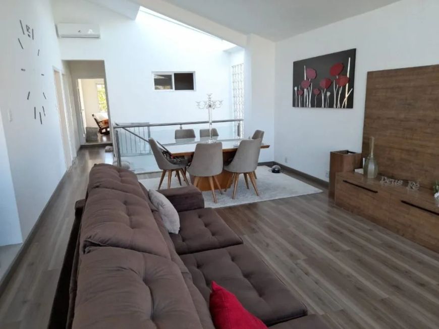 Sobrado à venda, 283 m² por R$ 1.290.000,00 - Três Vendas - Pelotas/RS