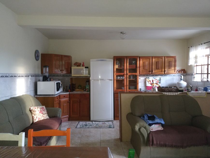 Casa para venda possui 150 metros quadrados com 3 quartos em Três Vendas - Pelotas - RS