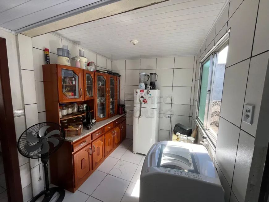Casa ampla e aconchegante a venda, com Lareira!