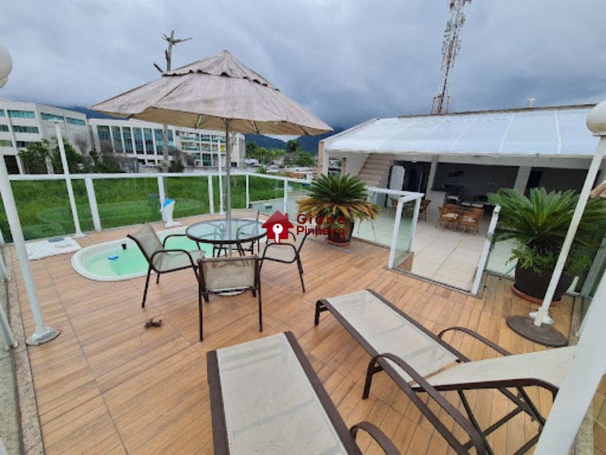 Casa dúplex 5 suítes 1 vaga Recreio