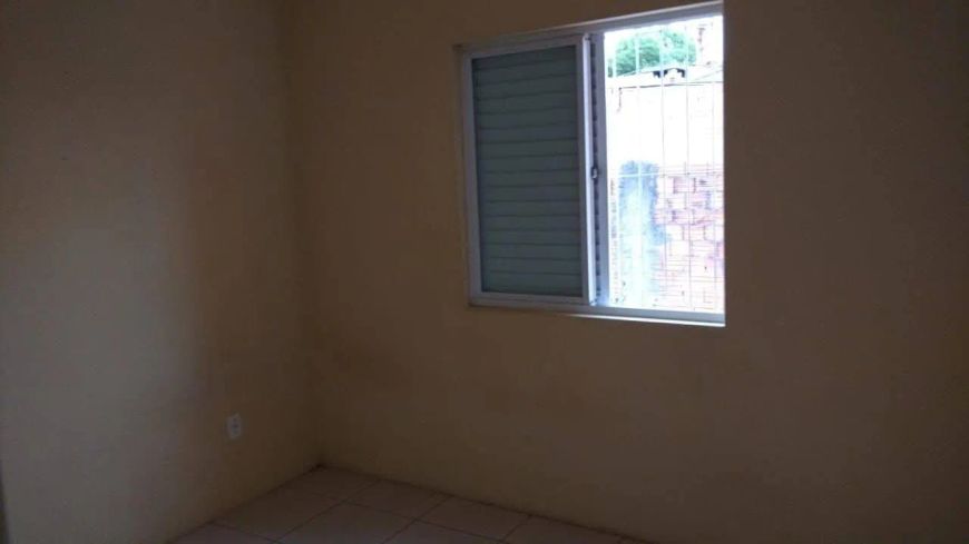 OCULTO Casa à venda no Fragata, Pelotas, RS, 400 m² de área total, 2 quartos, amplo pátio, 6 vagas