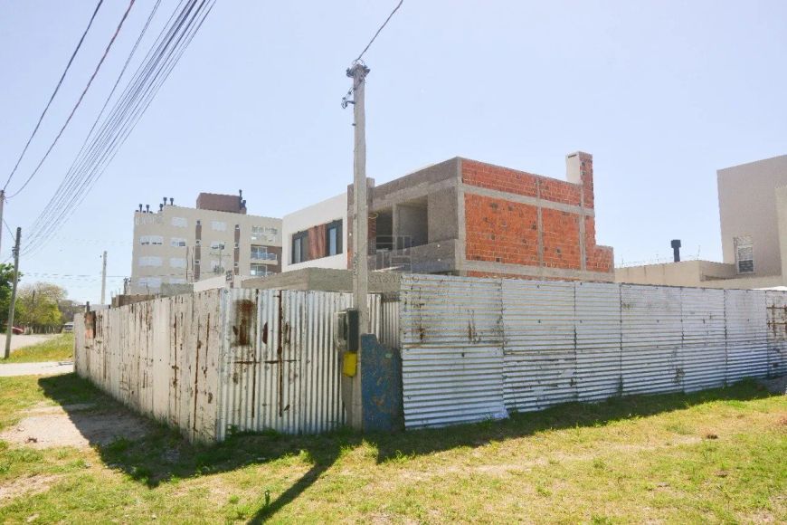 Casa à Venda Três Vendas