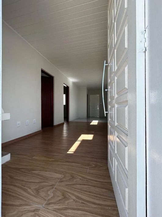 Casa recém-construída à venda no Loteamento Paineiras, Fragata, Pelotas, com 55 m², 2 dormitórios,