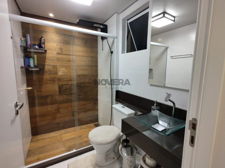 Lindo apartamento semi mobiliado