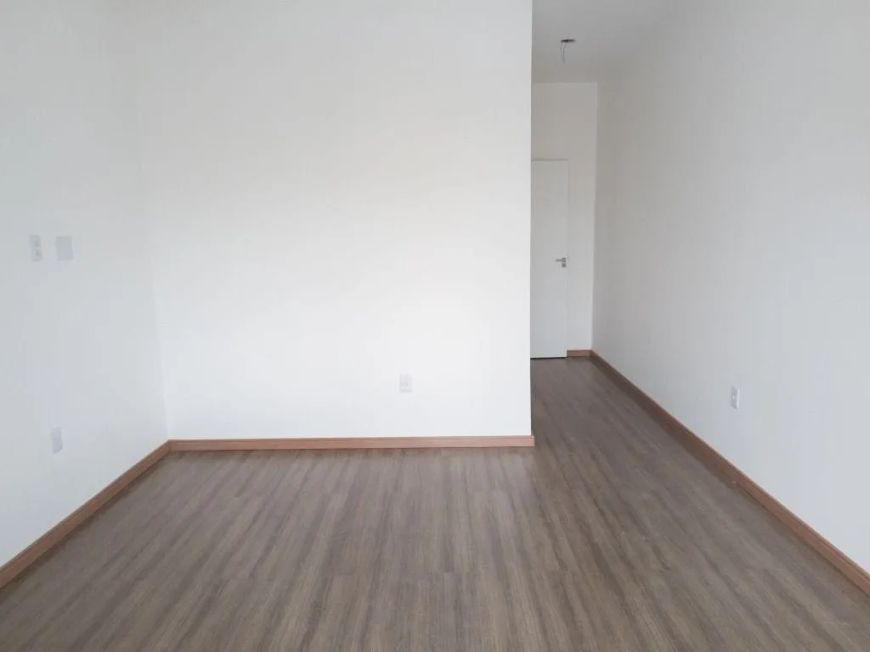 Casa com 3 dormitórios à venda, por R$ 598.000 - Amarílis - Pelotas/RS. Agende sua visita conosco!