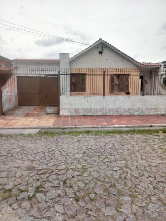 Casa 2 dormitórios à venda Cohab Tablada Pelotas/RS