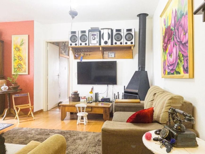 Apartamento com 3 dormitórios sendo 1 suíte à venda por R$ 385.000 no Centro - Pelotas/RS. com 2 b