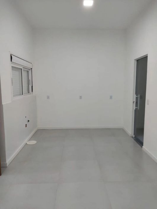 Casa à venda com 3 dormitórios no Residencial Amarílis, venha conferir essa excelente oportunidade!