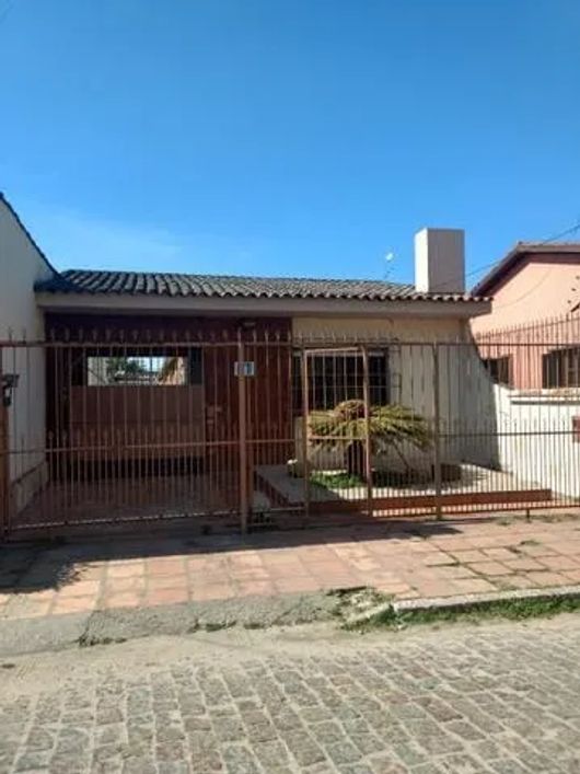 OCULTO DO SITE🏡 Casa à venda no Fragata, Pelotas: 180 m², 3 dorm, 2 salas, 2 banheiros, 4 vagas, c