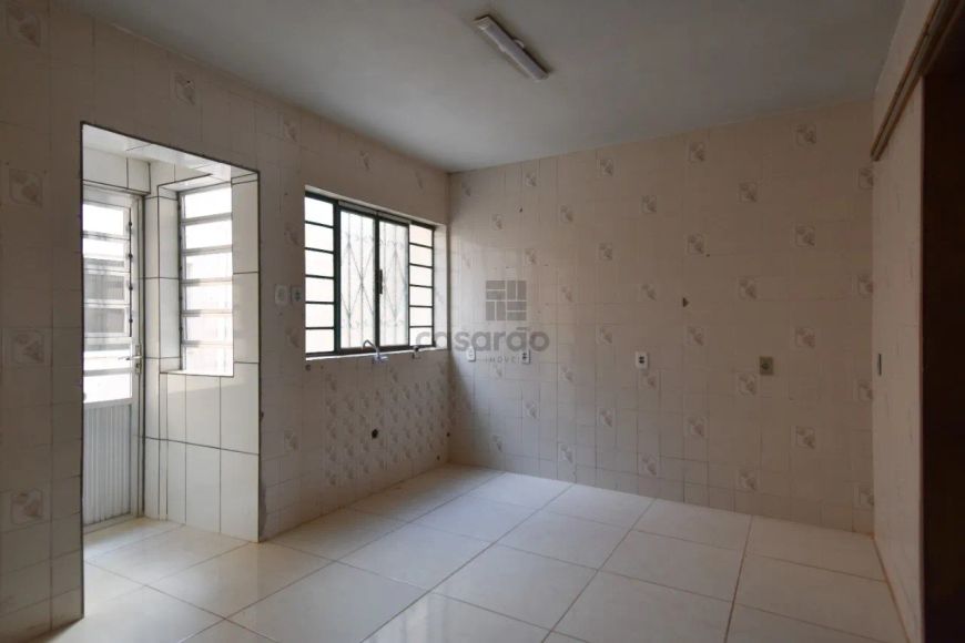 Casa à Venda Centro