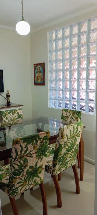 Sobrado à Venda no Areal, Pelotas/RS - 235m², 3 Dorm., 4 Salas, 2 Vagas, Aceita Pet, Piso Laminado