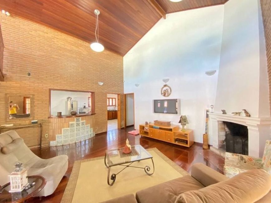 🏡 Casa à venda no Recanto de Portugal, Pelotas: 492 m², 3 dorm. (1 suíte), 2 salas, quintal, lavan