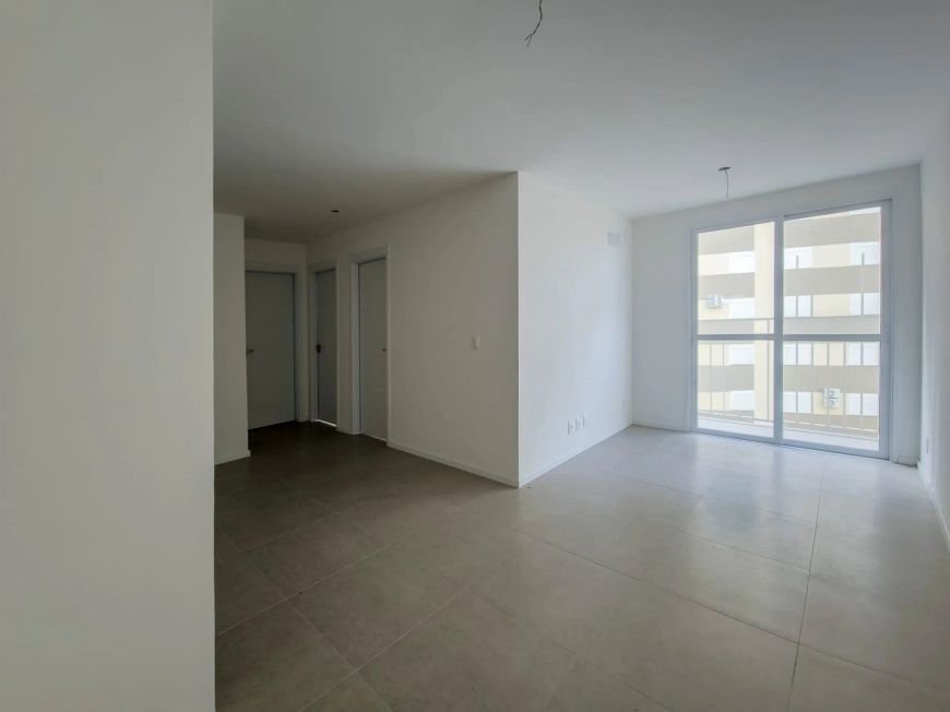 Apartamento de 2 Dormitórios para venda em Condomínio Fechado, Centro, Pelotas, RS