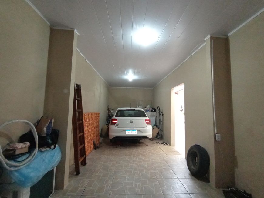 Casa para venda tem 106 metros quadrados com 2 quartos em Fragata - Pelotas - RS