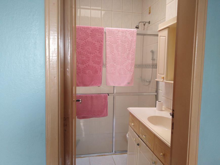 Casa para venda tem 218 metros quadrados com 3 quartos em Três Vendas - Pelotas - RS