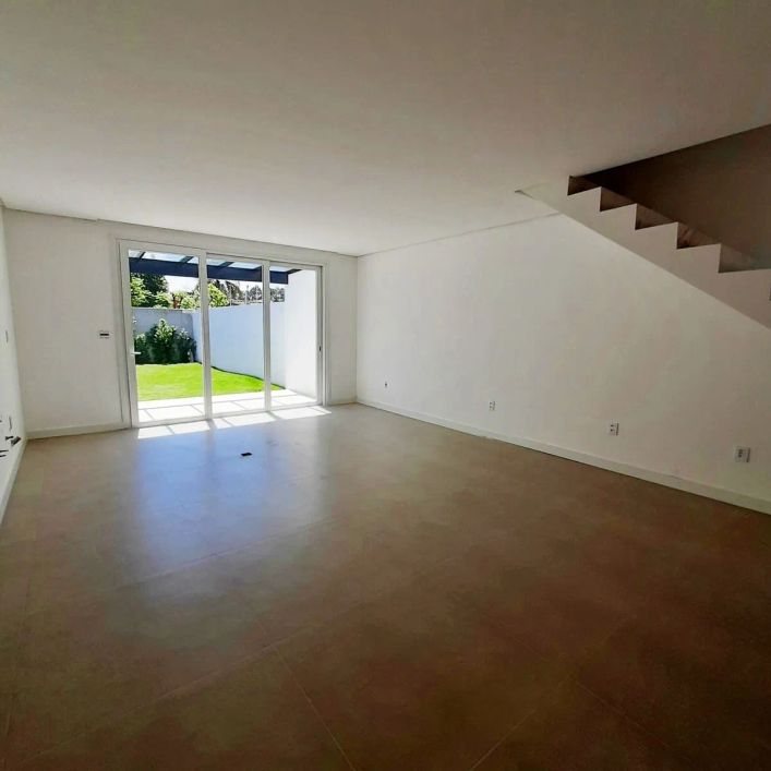 Casa à venda no Las Acácias, Pronta pra Morar, 3 dormitórios, 2 vagas, Alto Padrão, Bairro Las Acá