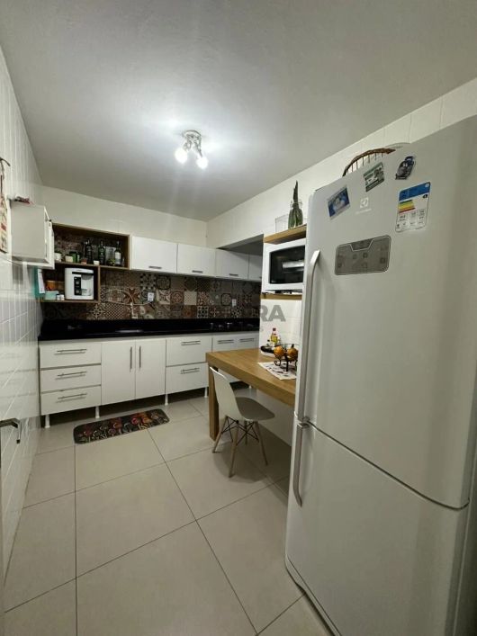 Apartamento Semi - Mobiliado