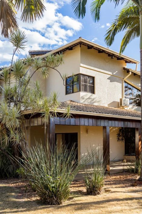 Casa - Sobrado 4 Suites - 605 m2, 1.509 m2 de terreno a venda no Setor Leste - E