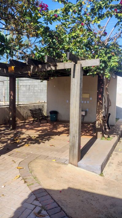Sobrado 2/4 montado ( condomínio fechado)