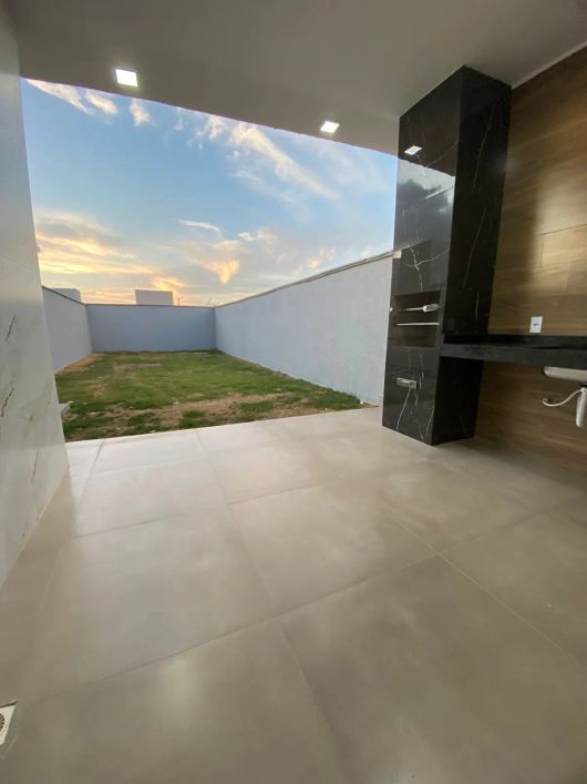 Linda Casa no Residencial Santa Fé - Goiania