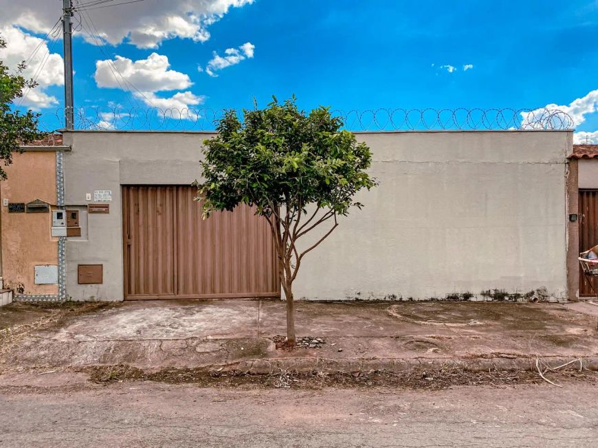 Casa - Jardim Nova esperança - Próximo ao portal shopping Casa de Rua com 3 Quarto(s) e 2 banheiro(s