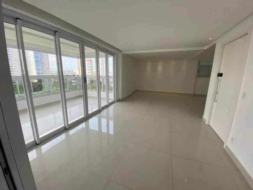 Apartamento á venda no Jardim Goiás, no Residencial Vistta Parque Flamboyant