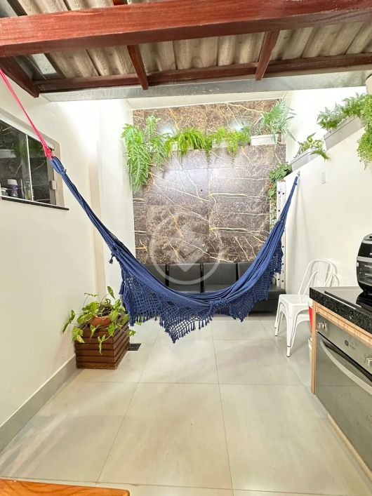 Casa com 3 quartos sendo 1 suíte no Setor Moinho dos Ventos. codigo: 113515