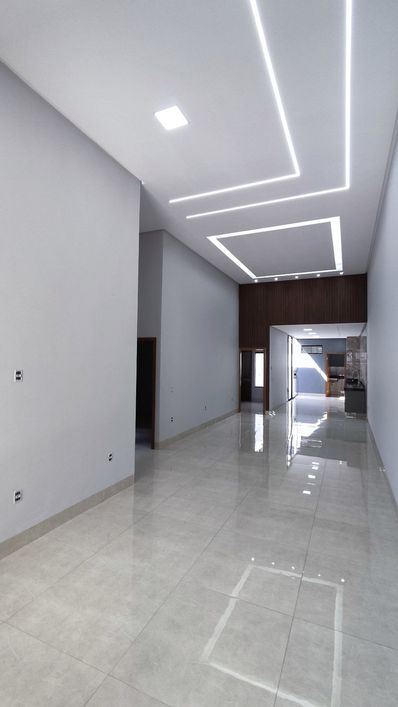 Vende casa de Três suítes plenas e piscina no Jardim Atlântico