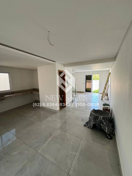 Excelente sobrado com 3 suítes plenas, no Bairro Goiá