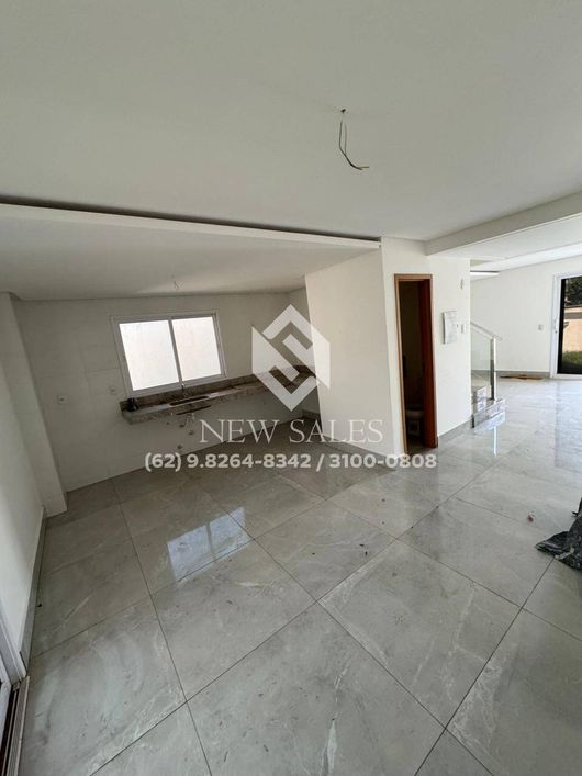 Excelente sobrado com 3 suítes plenas, no Bairro Goiá