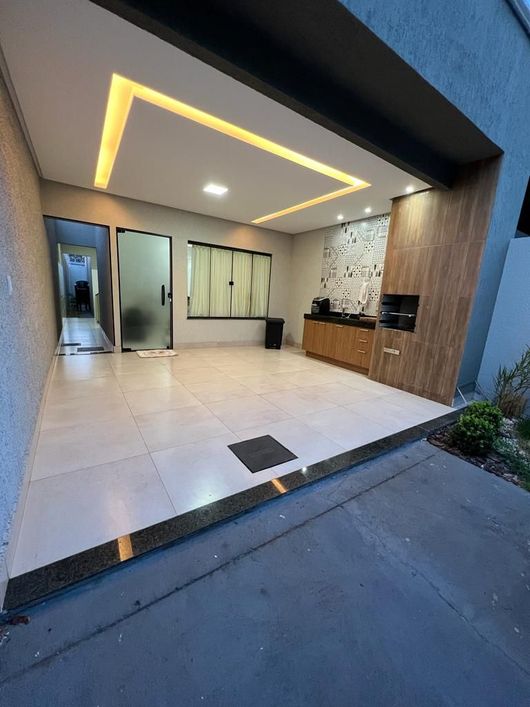 Casa para venda tem 100 metros quadrados com 3 quartos em Residencial Canadá - Goiânia - GO