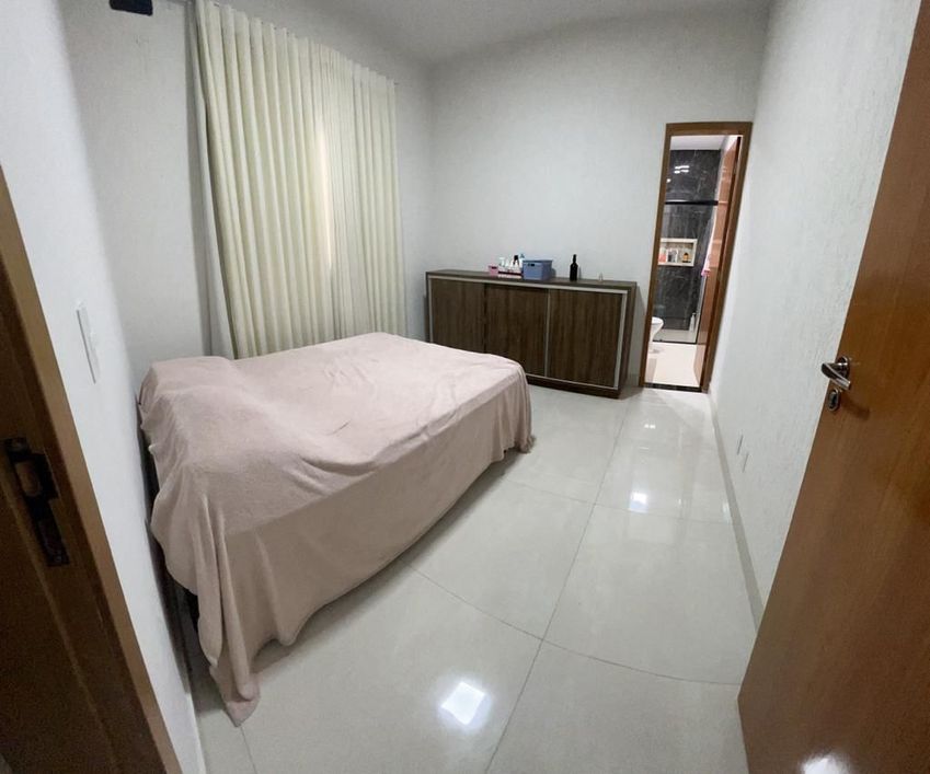 Casa para venda tem 100 metros quadrados com 3 quartos em Residencial Canadá - Goiânia - GO