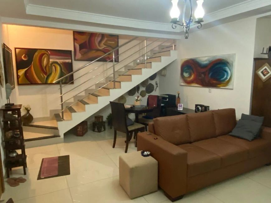 Sobrado à venda no bairro Parque Amazônia - Goiânia/GO