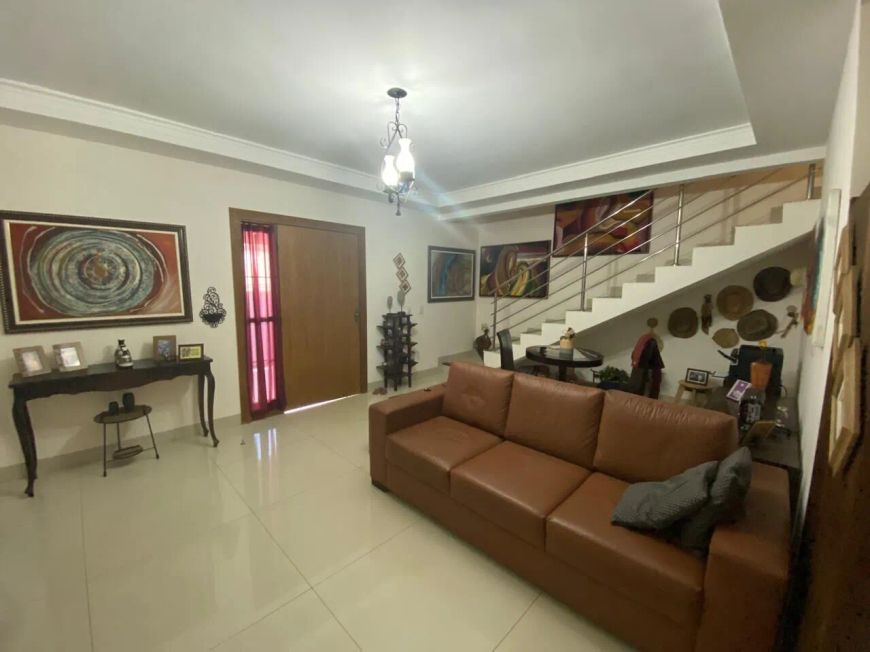 Sobrado à venda no bairro Parque Amazônia - Goiânia/GO