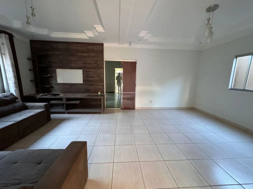 Imóvel para venda tem 250 metros quadrados com 3 quartos em Vila Rosa - Goiânia - GOViva a Experiênc