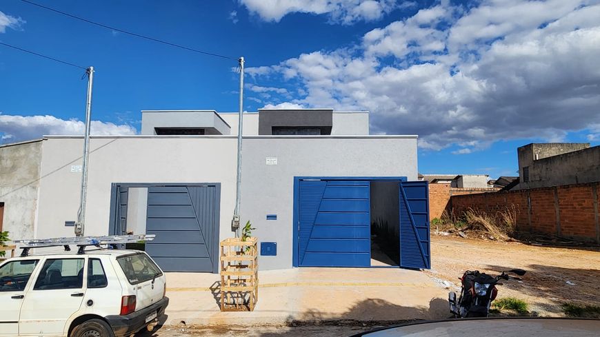 Imóvel para venda possui 90 metros quadrados com 3 quartos em Residencial Santa Fé I - Goiânia - GO