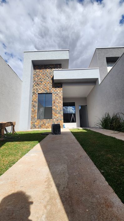 Imóvel para venda possui 90 metros quadrados com 3 quartos em Residencial Santa Fé I - Goiânia - GO