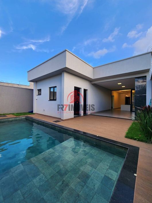 CASA DE ALTO PADRÃO NO RESIDENCIAL BRISA DA MATA – GOIÂNIA/GO