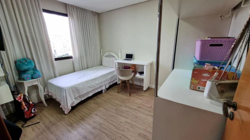 Apartamento à venda - Setor Bueno Apartamento com 4 Quarto(s) e 1 banheiro(s) à Venda, 128 por R$ 75