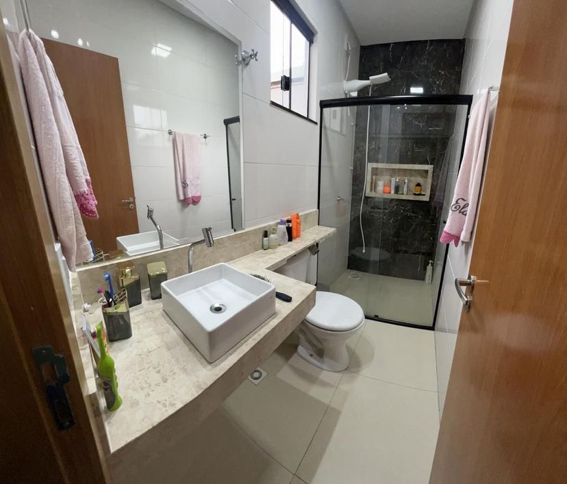 Casa para venda com 100 metros quadrados com 3 quartos em Residencial Canadá - Goiânia - GO